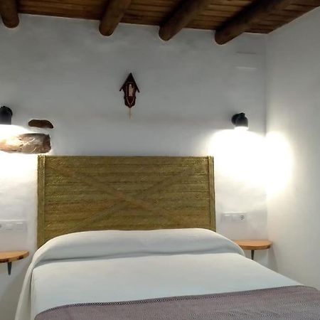 Апартаменты Mi Casita - Higuera De La Sierra Игера-де-ла-Сьерра Экстерьер фото